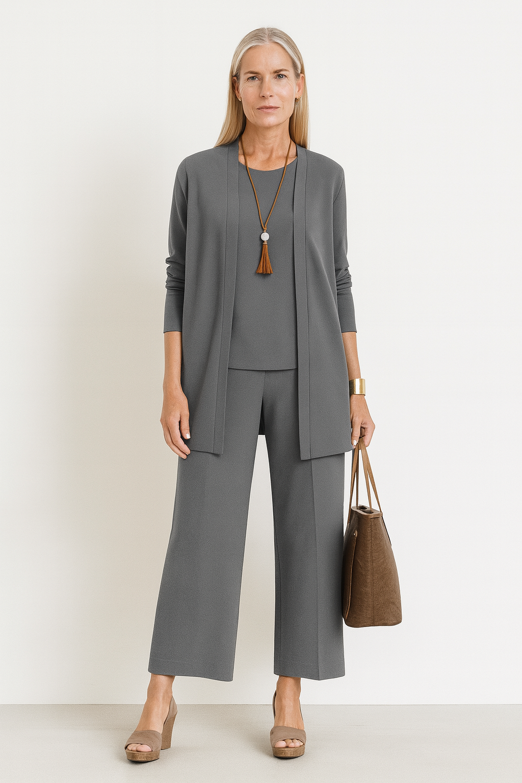 Women's Minimal Three Piece Lounge Set – Lightweight Summer Outfit